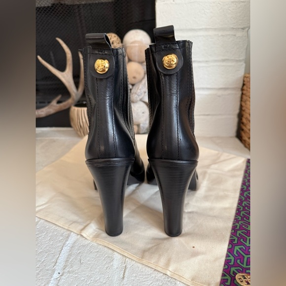 Tory Burch Leather Chelsea Boots Size 10.5 - Picture 3 of 13